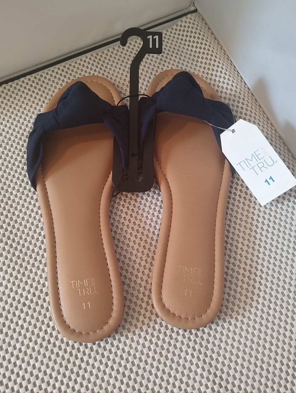 Time and Tru Women's Size 11 Knot Slide Sandals NWT Navy/Tan